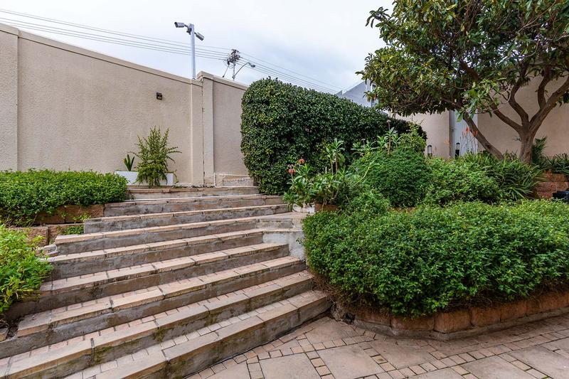 2 Bedroom Property for Sale in Sea Point Western Cape